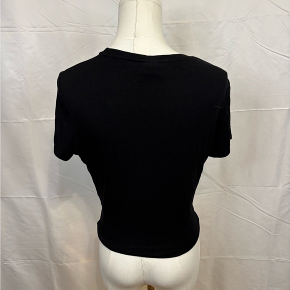 J.O. & Co Black Twist Front Short Sleeve Top Size Medium - Picture 3 of 4